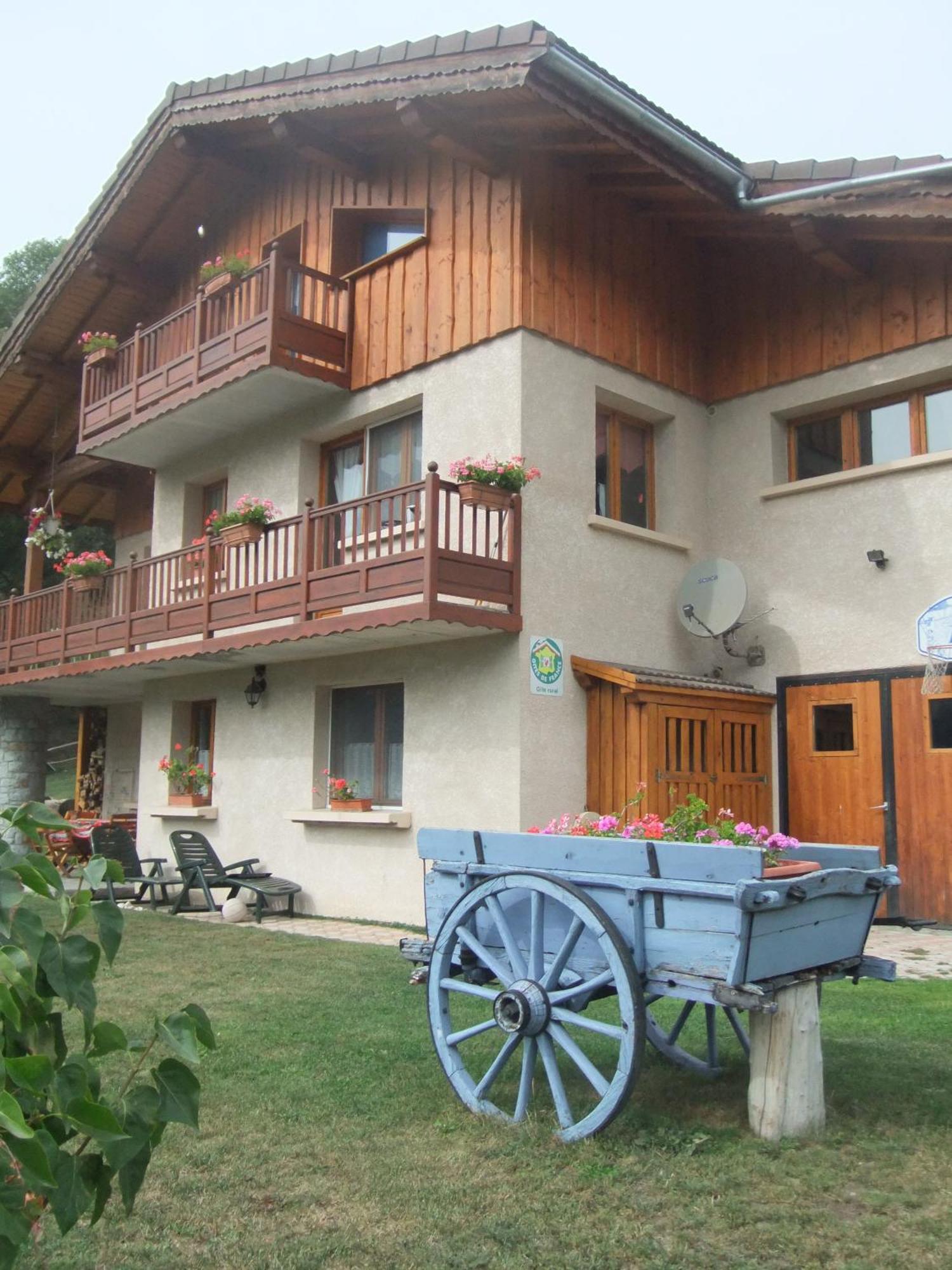 Gite Les Grands Champs Bellentre Kültér fotó